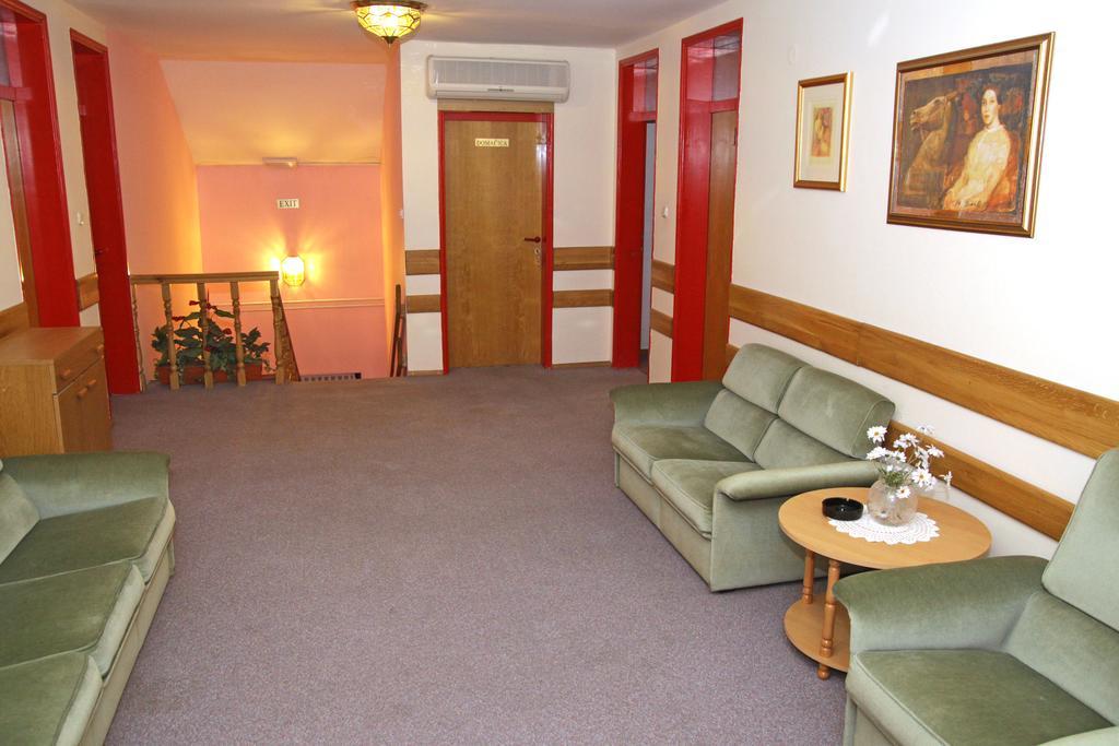 Guest House Royal Čakovec Exteriér fotografie